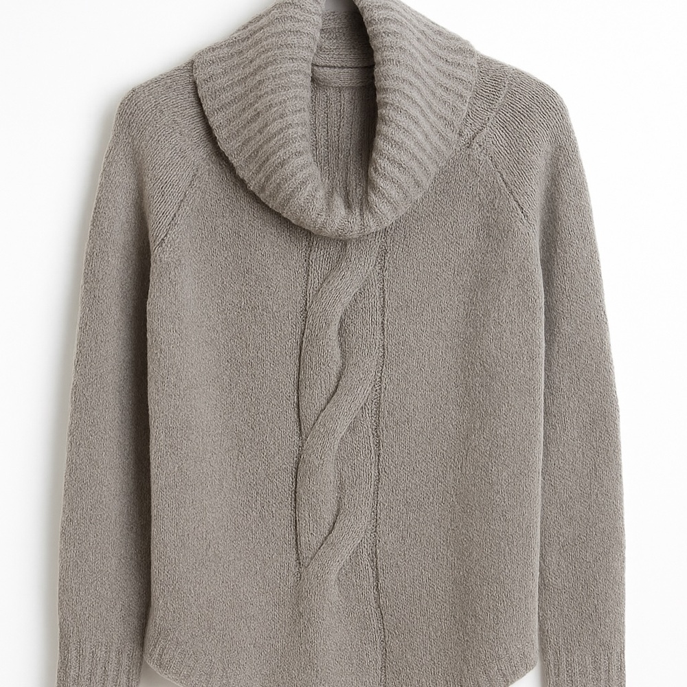 Chunky Knit Turtleneck Sweater